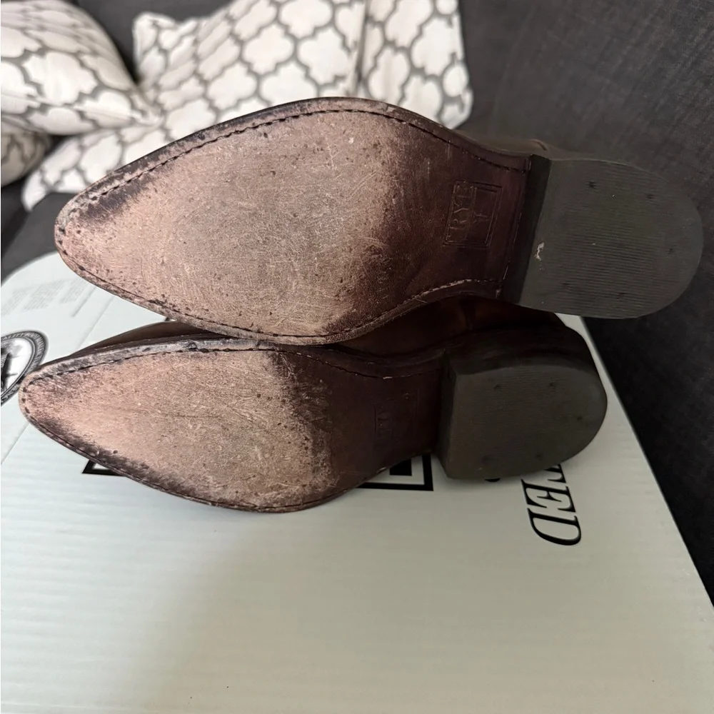 Brown Leather Western Boots - Picture 4 of 10